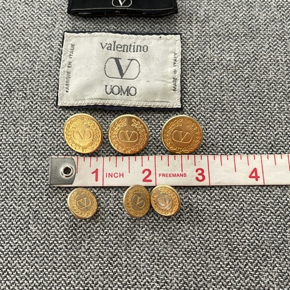 Vintage Valentino Gold Tone Suit Buttons - Picture 2 of 3